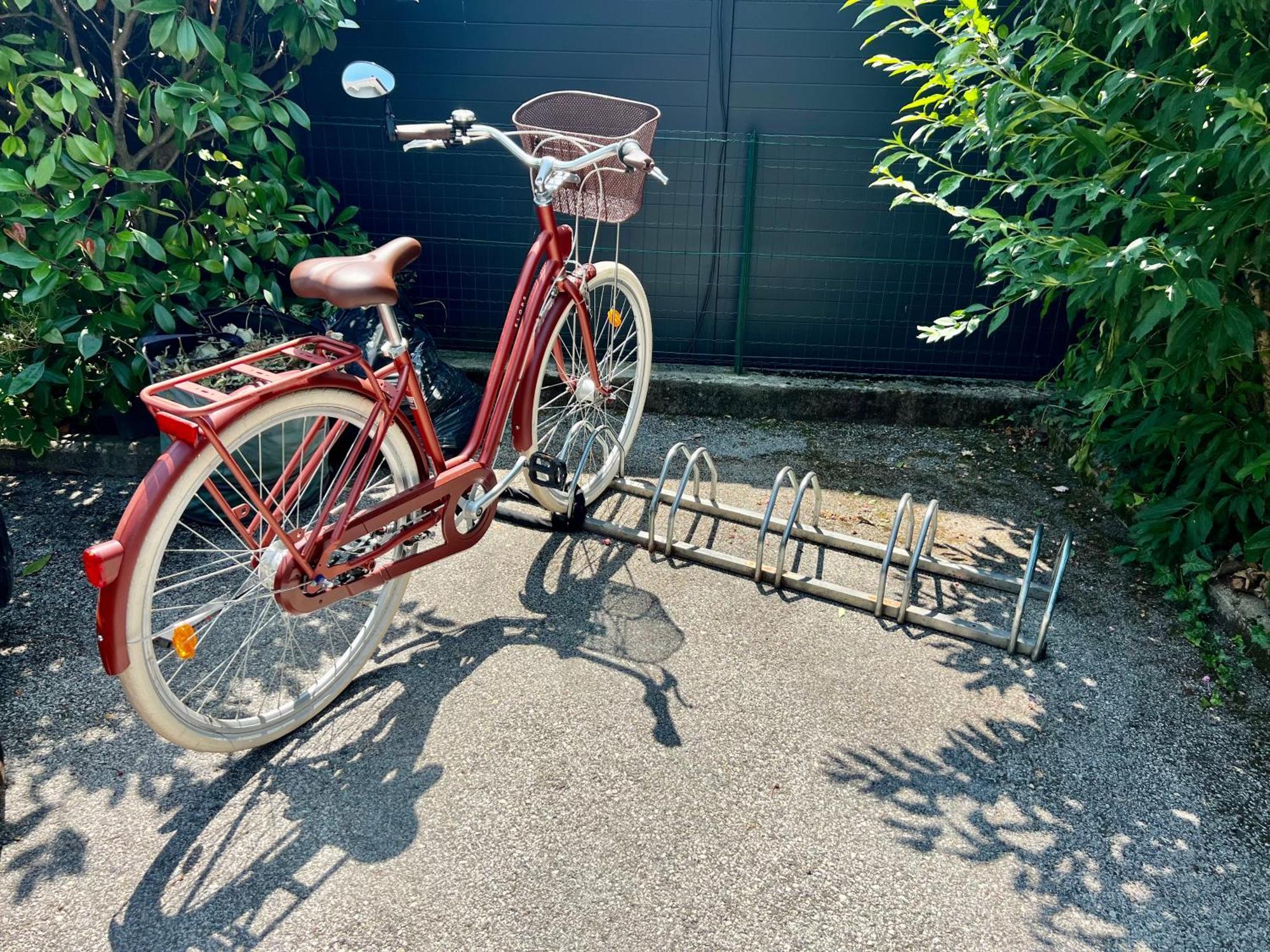 Un Peu Plus Pres Des Etoiles Annecy Exterior foto